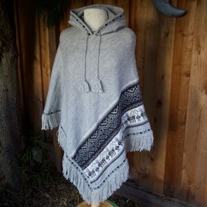 100% Alpaca Knitted Heather Grey Hooded Poncho With Fringe Unisex OS